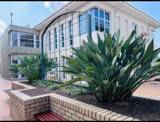 279M² OFFICE FOR SALE IN FOURWAYS